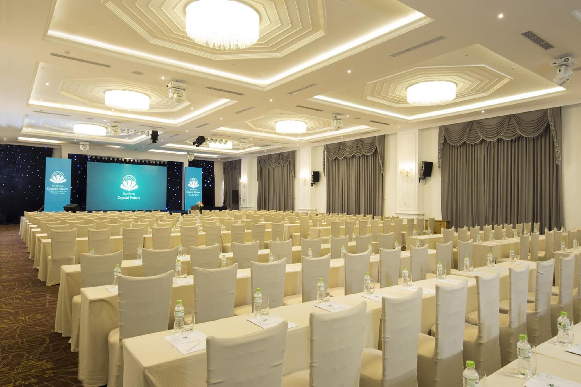 Merperle Crystal Palace Ho Chi Minh City Exterior photo